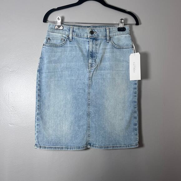 Fidelity Denim Kate Skirt Women’s Pencil Jean Blue Light Wash Size 27 NWT $188 - Picture 3 of 9